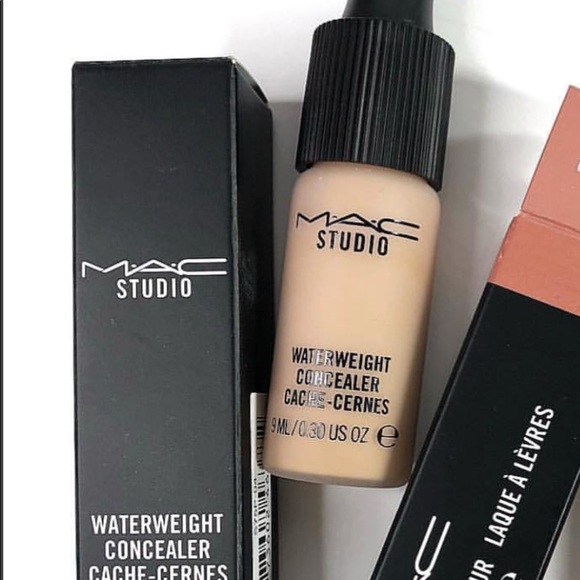 💯✨Mac studio water weight concealers new in box✨ - Picture 2 of 8